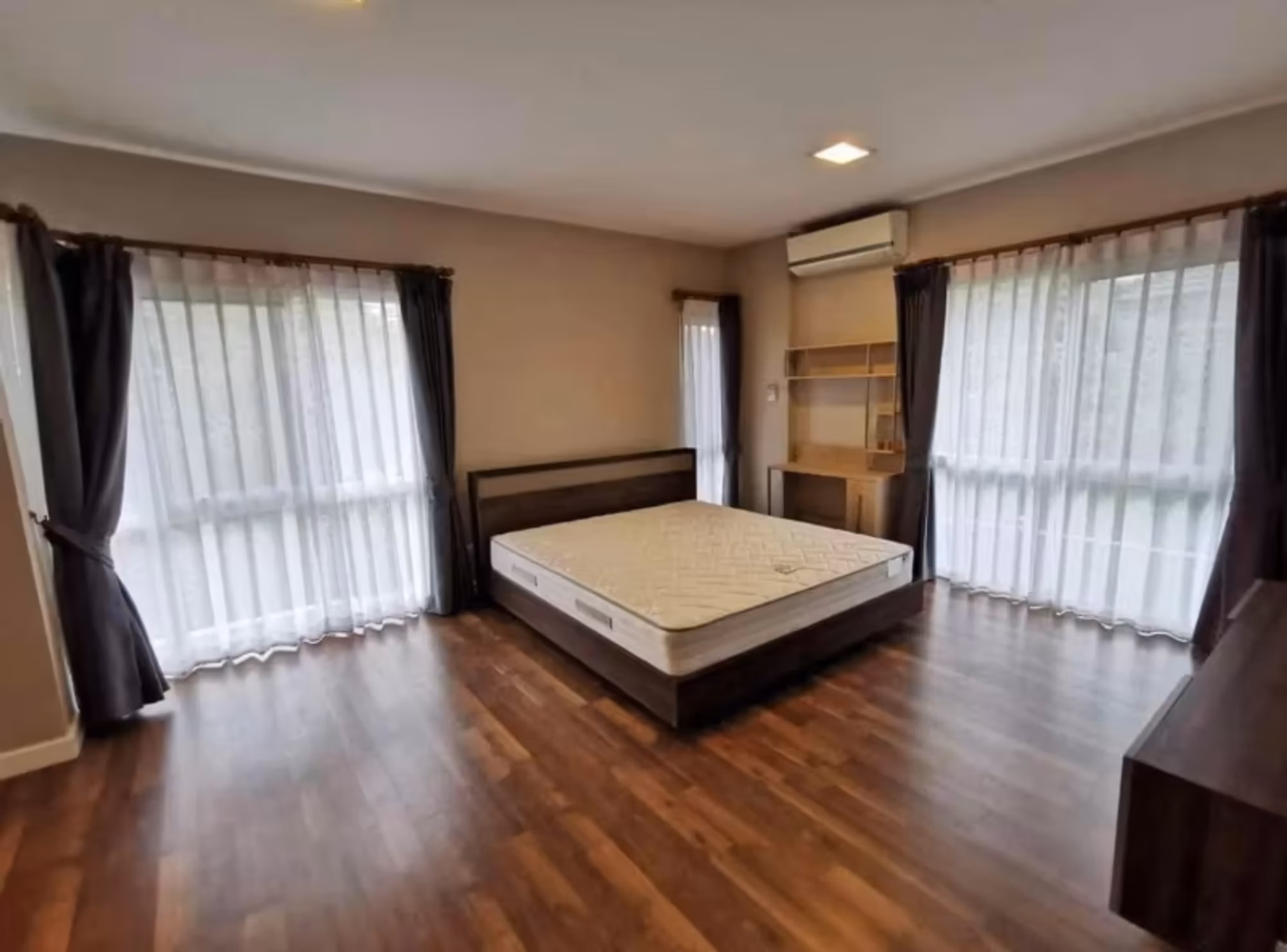 3 Bedroom House - Image 7