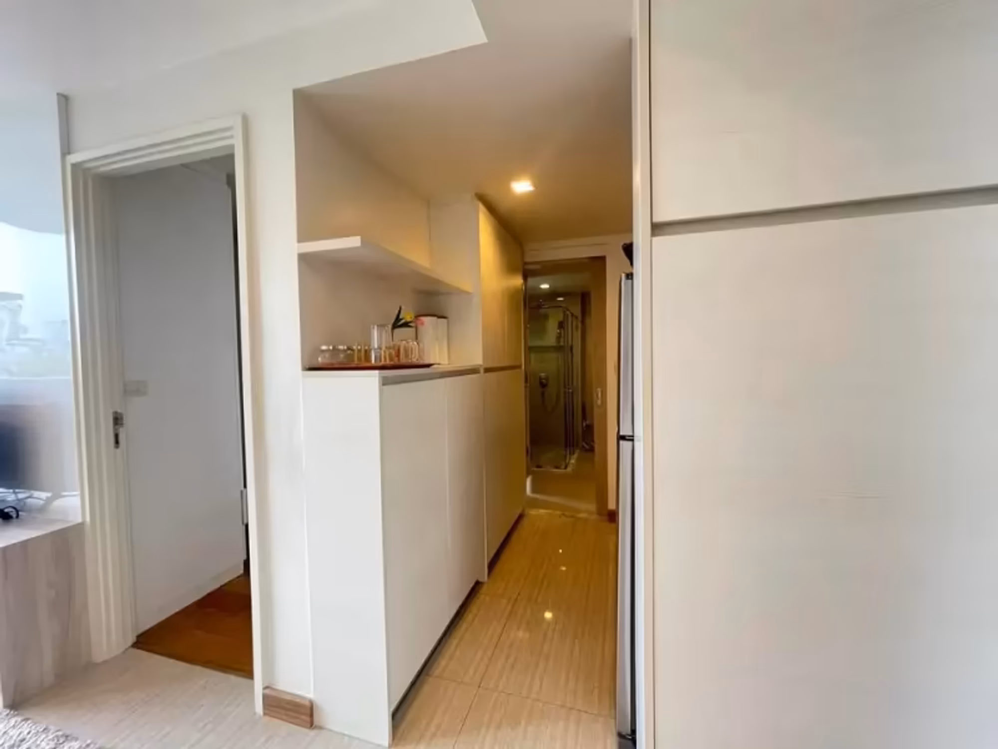 1 Bedroom Condo for Rent at Downtown 49 - Image 7