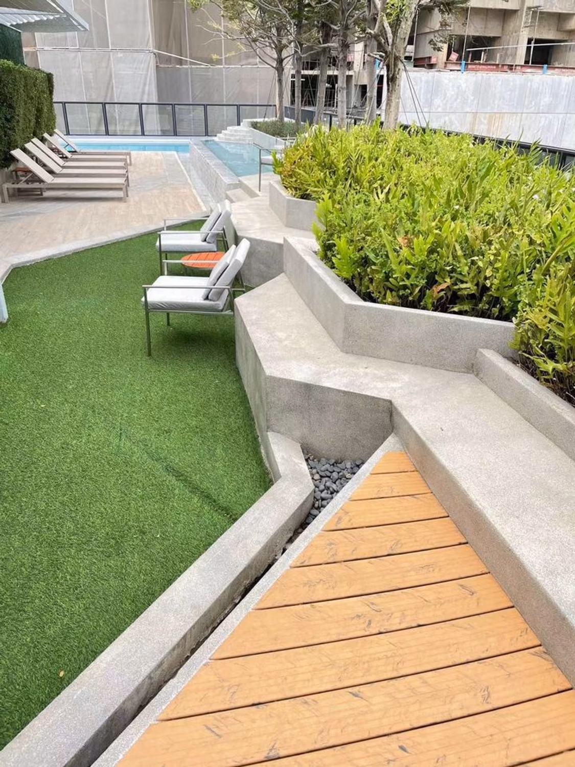 1 Bed Condo for Rent and Sale  Near Sukhumvit MRT - Image 5