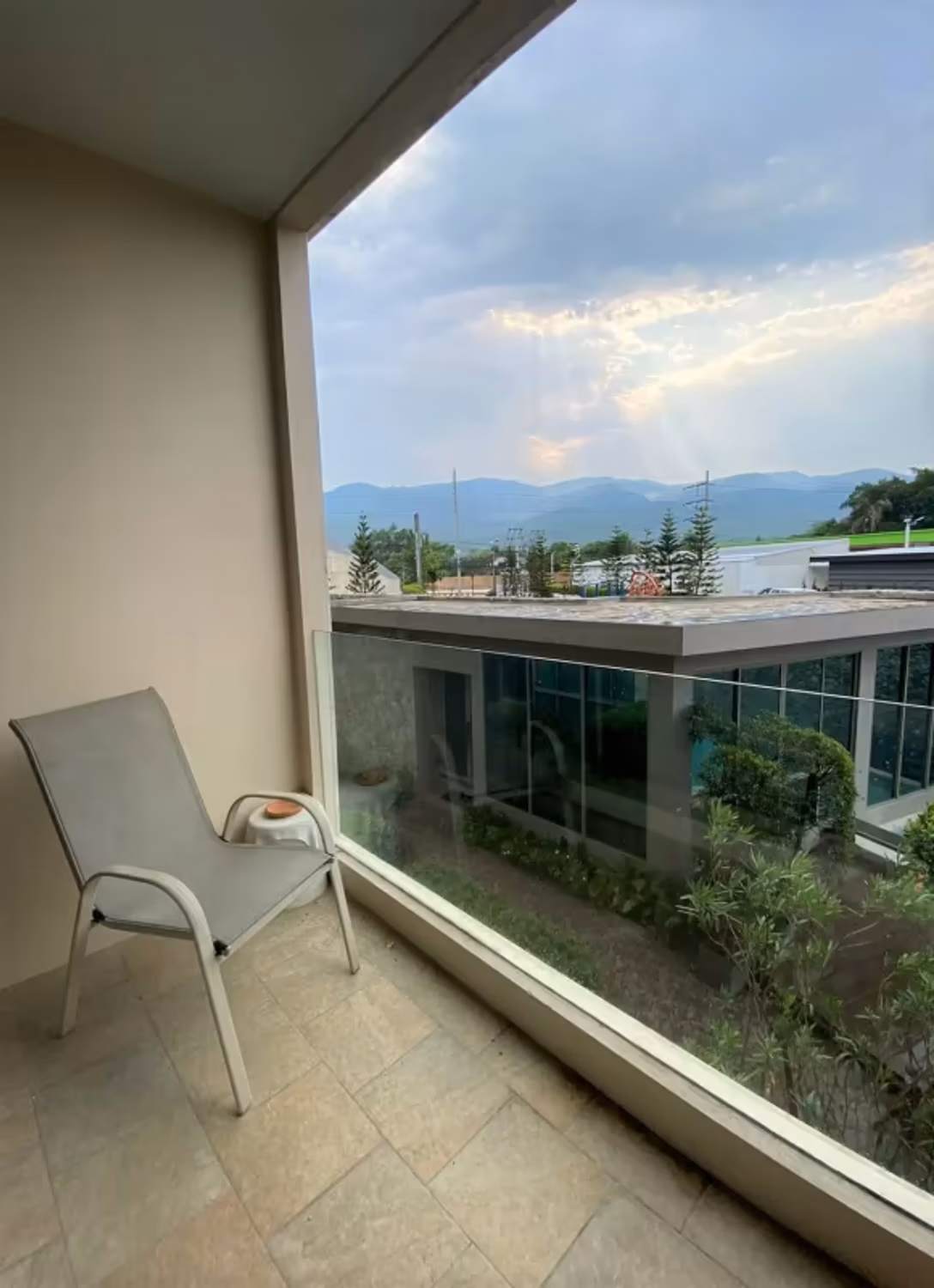 Condo - Image 8
