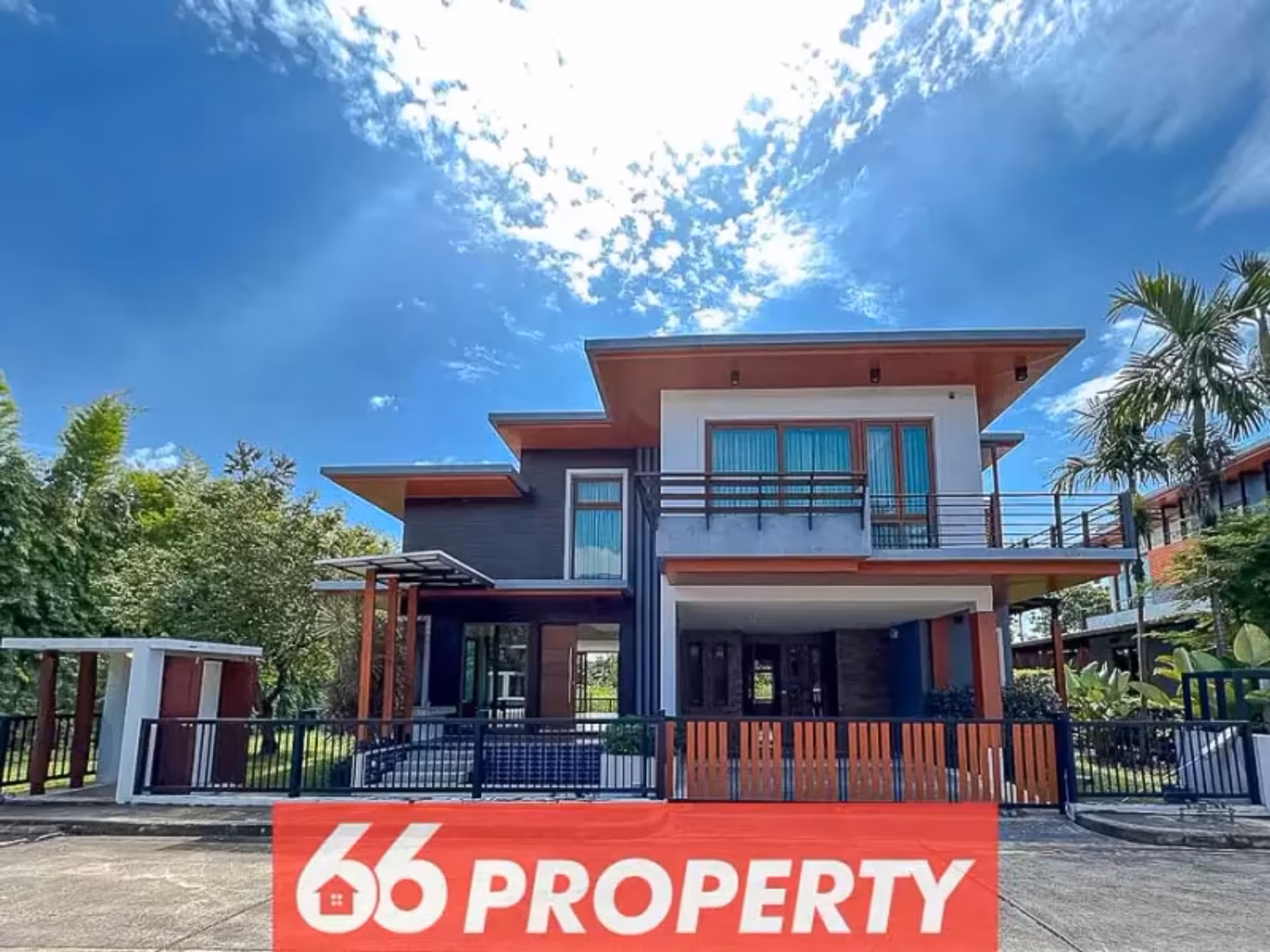4 Bedroom House - Image 1
