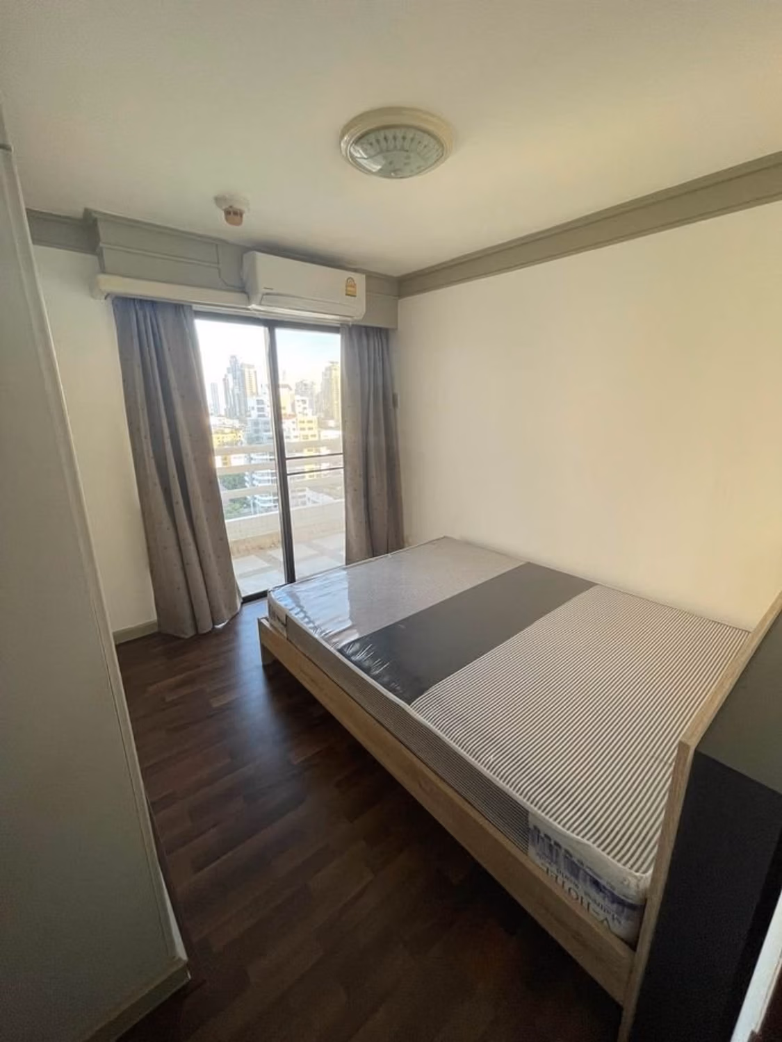 Condo - Image 2