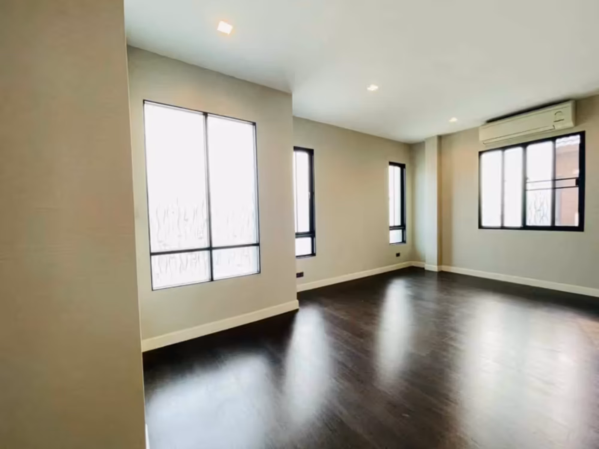 3 Bedroom House - Image 8