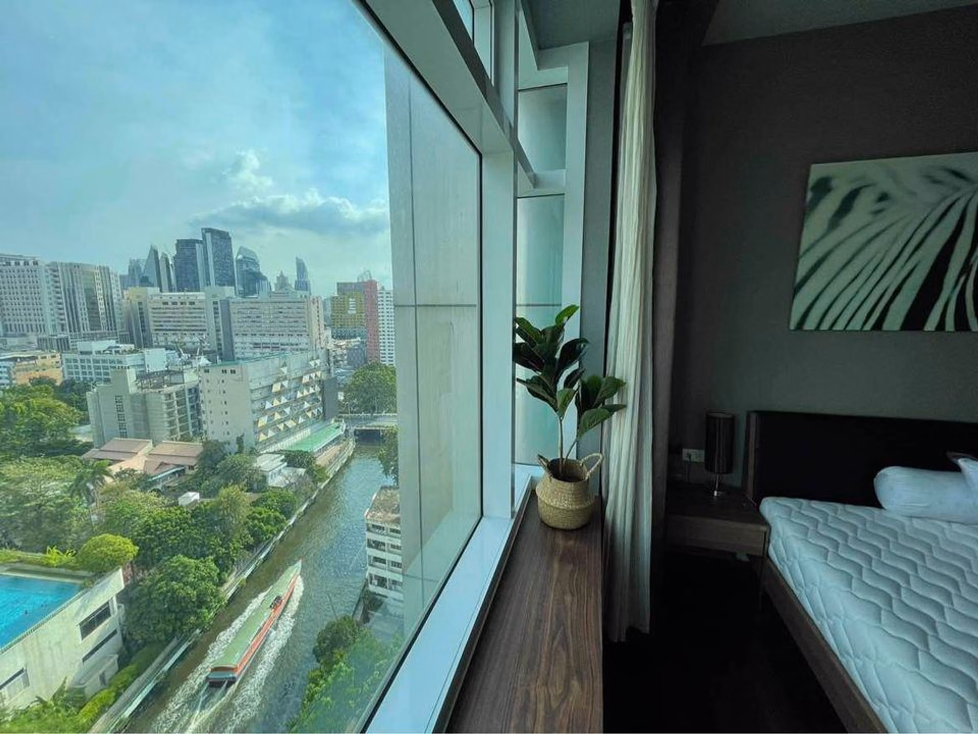 Condo for Rent at Circle Condominium - Image 4