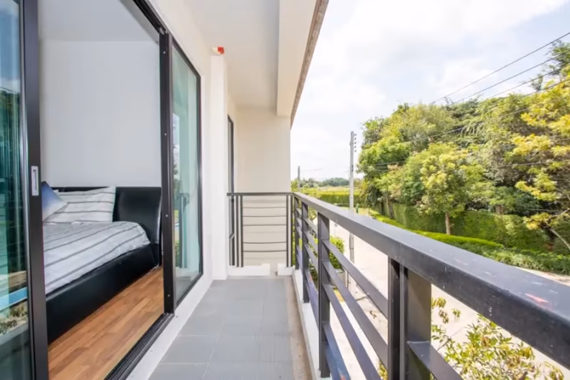 4 Bedroom House - Image 12