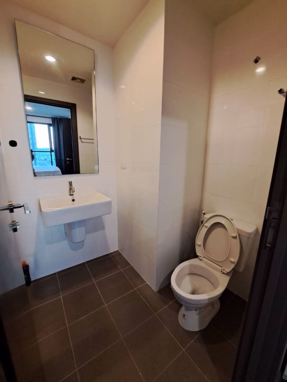 1 Bed Condo for Sale in Watthana - Image 4