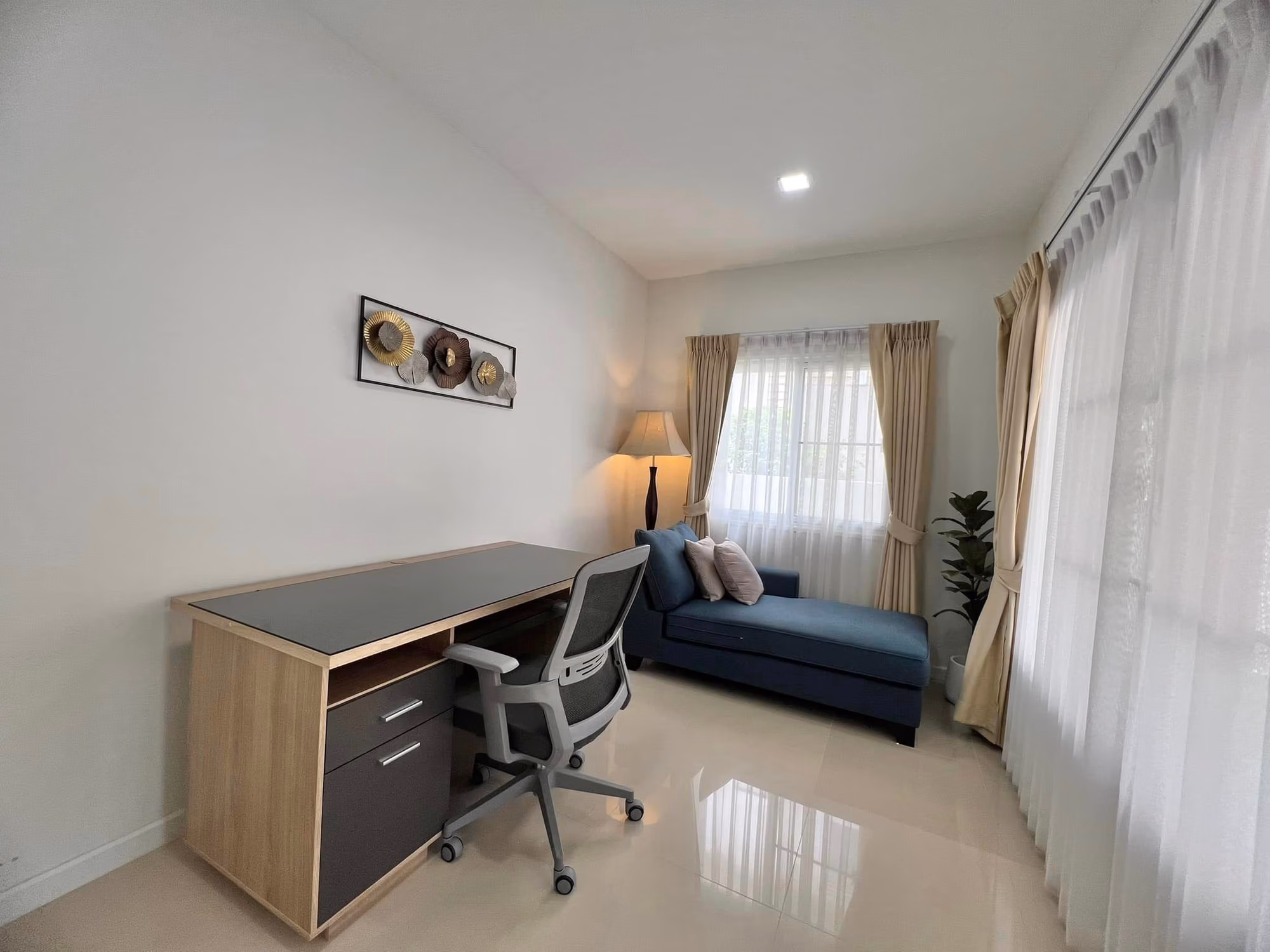 4 Bed House for Rent in Hang Dong - Image 6