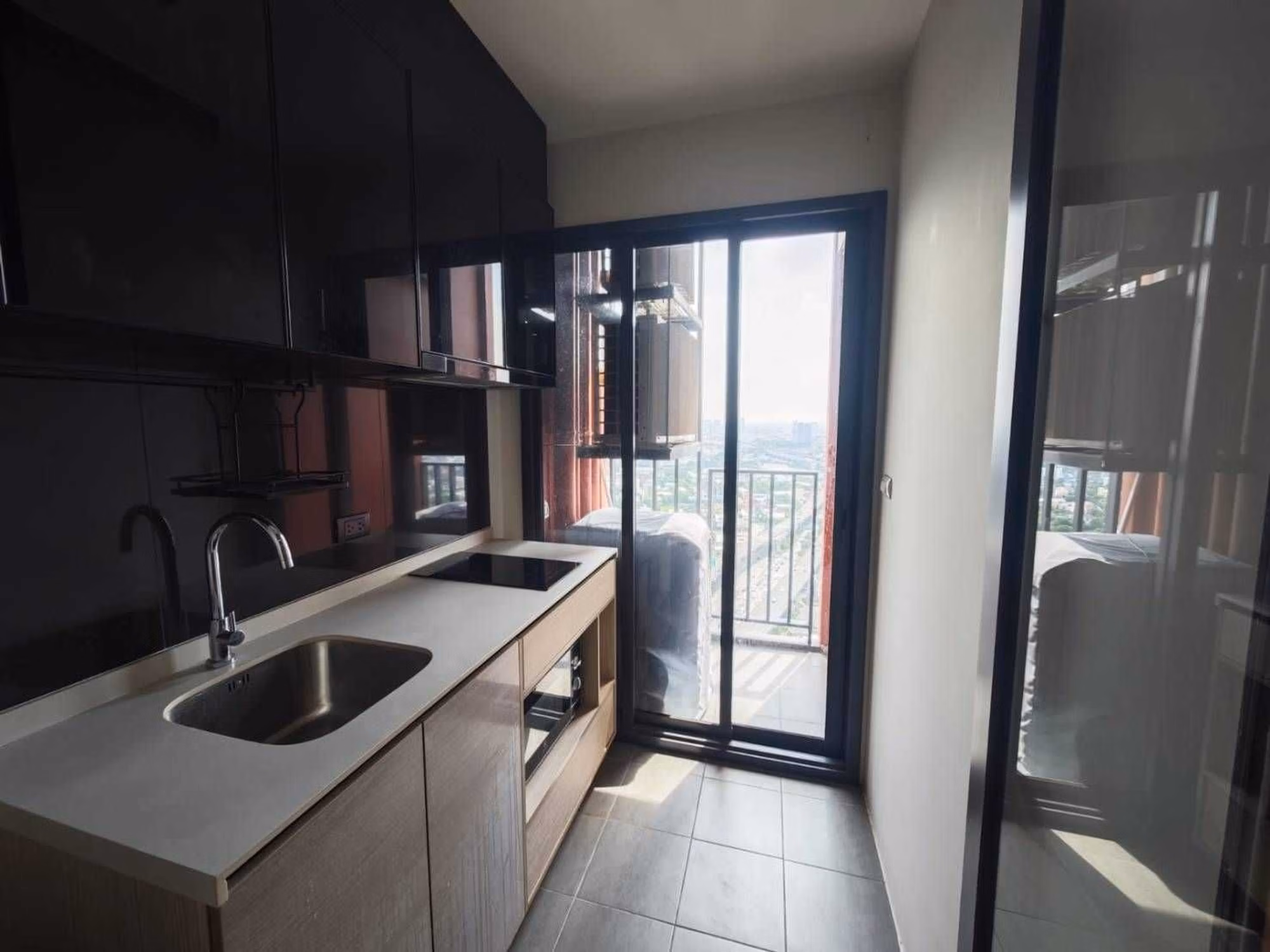 1 Bed Condo for Sale in Bang Kapi - Image 7