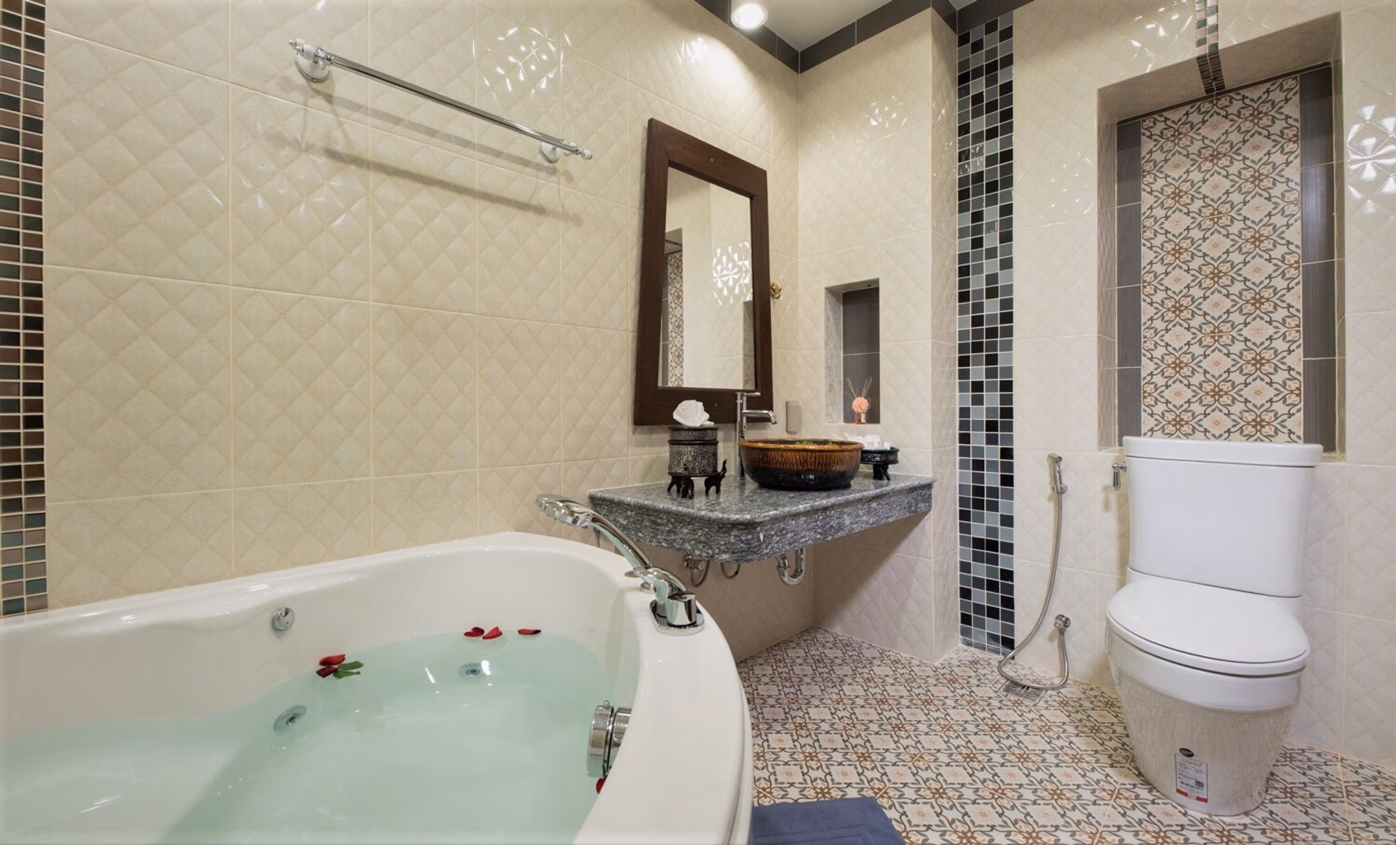 24 Bed Commercial for Sale in Mueang Chiang Mai District - Image 15