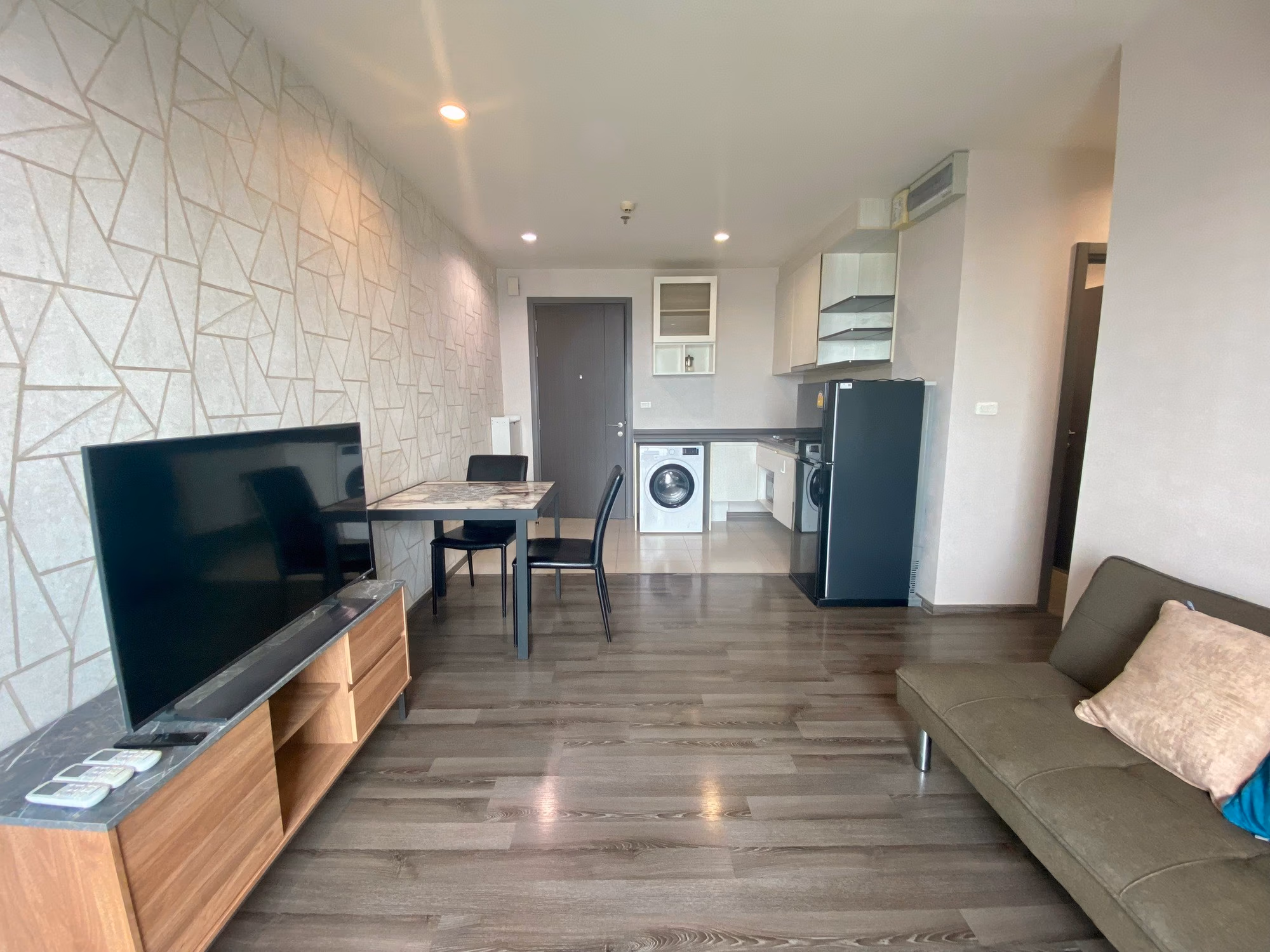 2 Bed Condo for Sale in Watthana - Image 5
