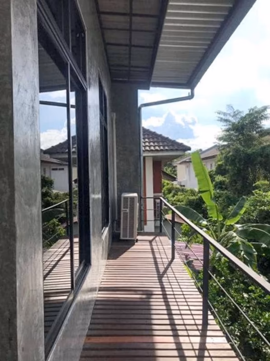 2-Story Loft Style House for Rent - Image 14