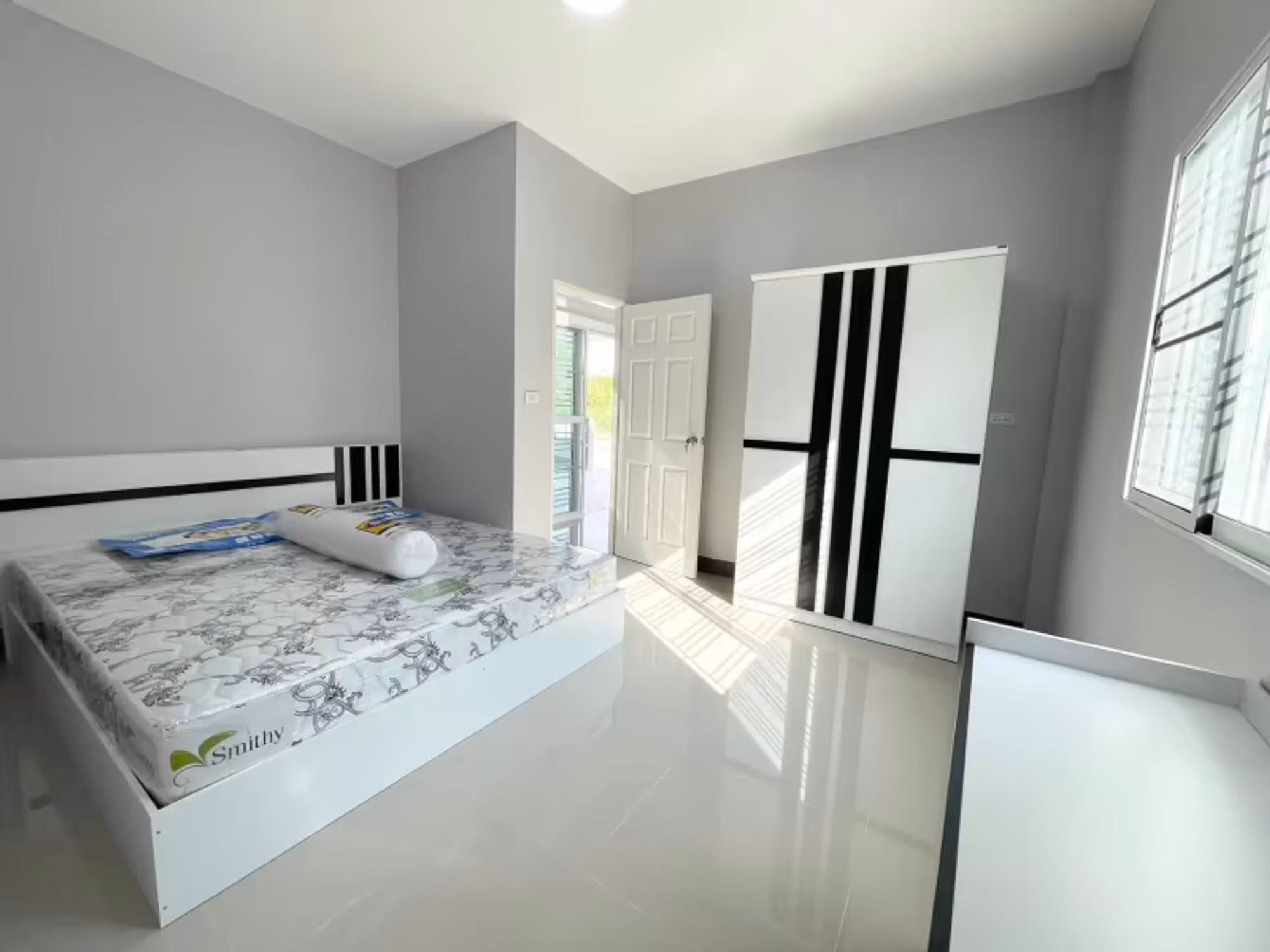 3 Bedroom House - Image 7