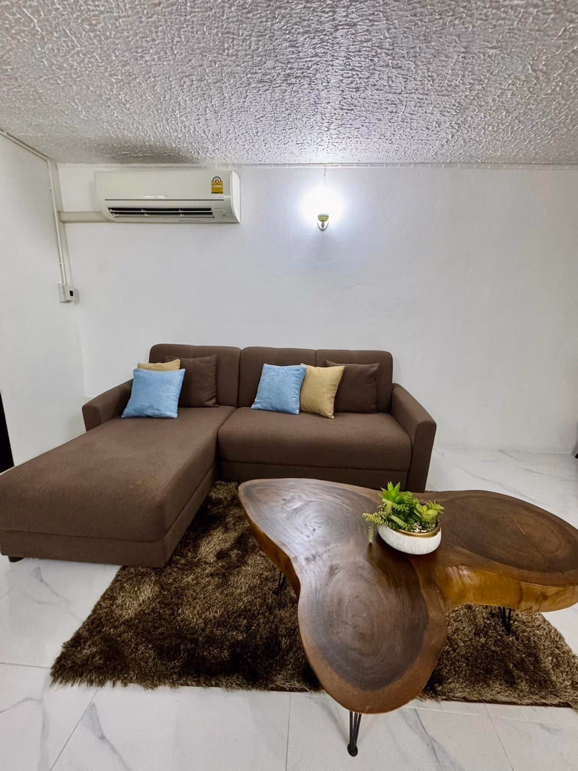 Condo - Image 9