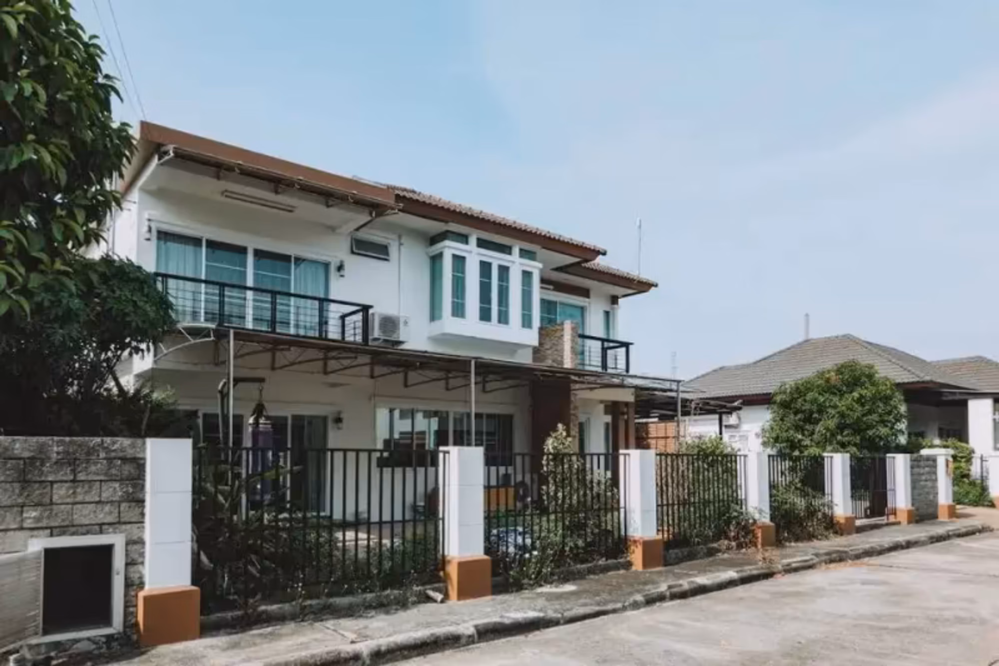 4 Bedroom House - Image 1