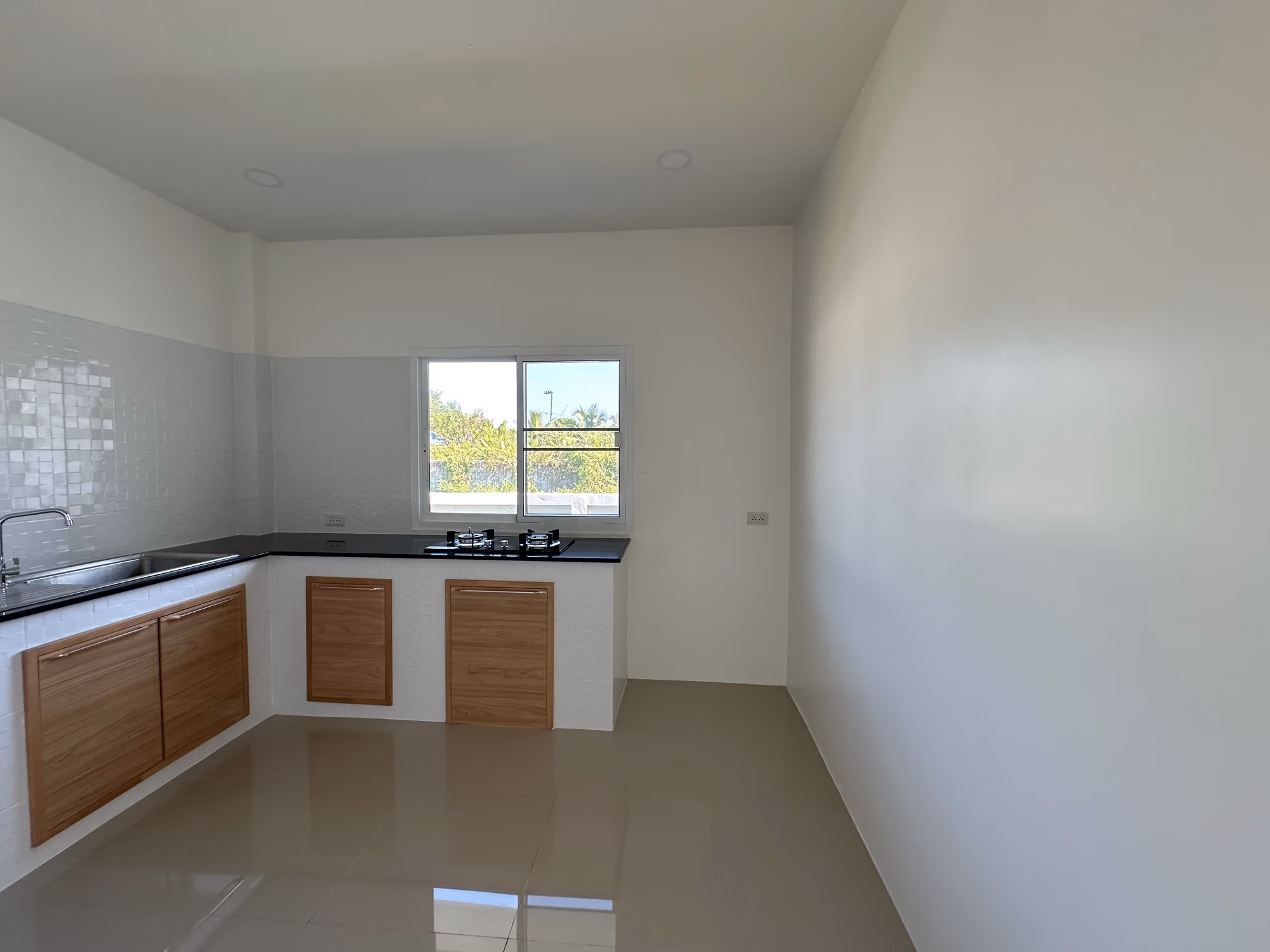 House for Sale in San Sai Luang, San Sai. - Image 12