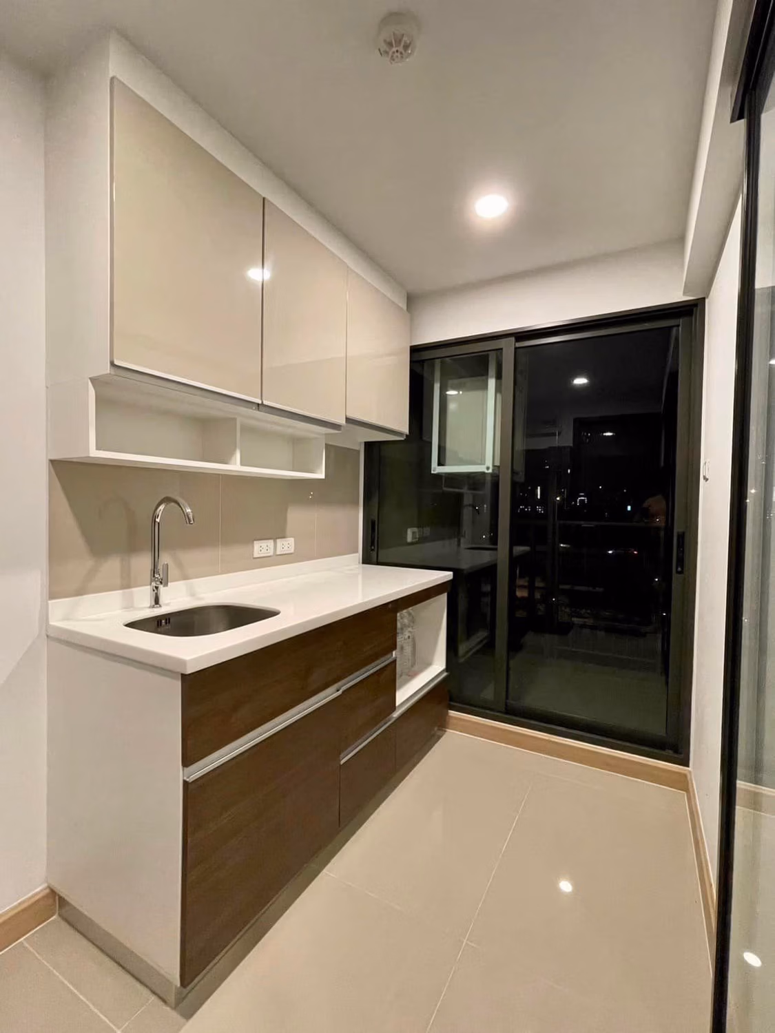 1 Bedroom Condo - Image 7