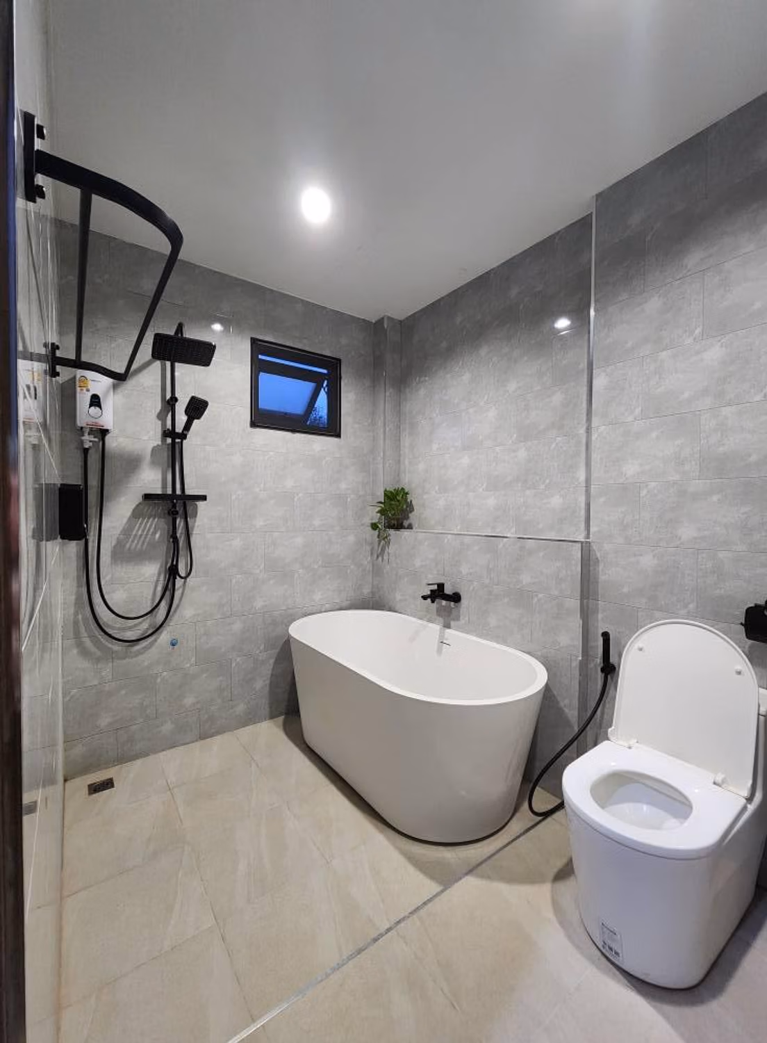 2 Bed House for Sale in Saraphi District - Image 9