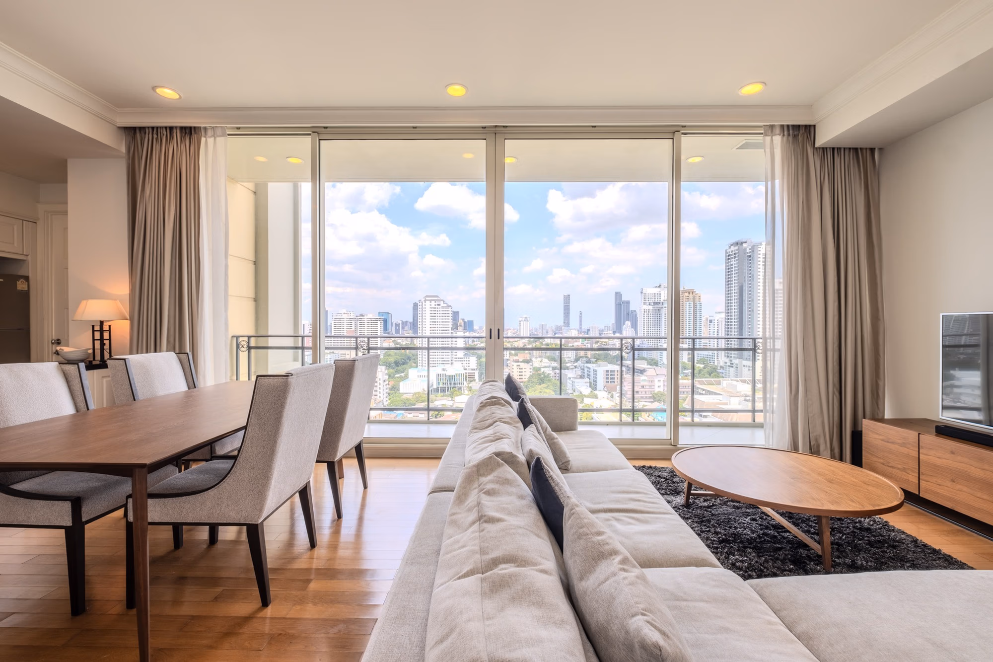Condo - Image 3