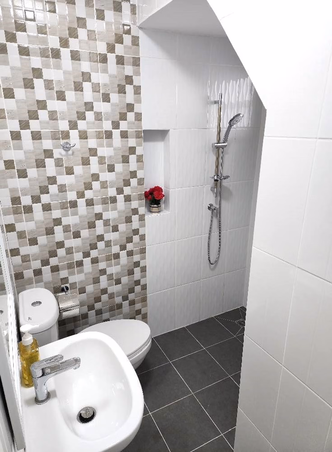 2 Bed Townhouse for Rent in Mueang Chiang Mai - Image 11