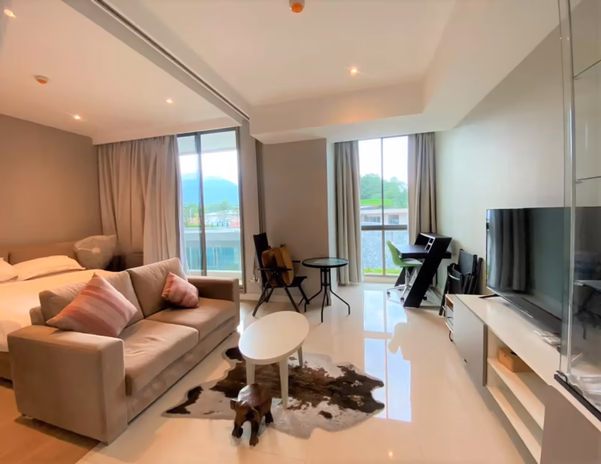 Condo - Image 1