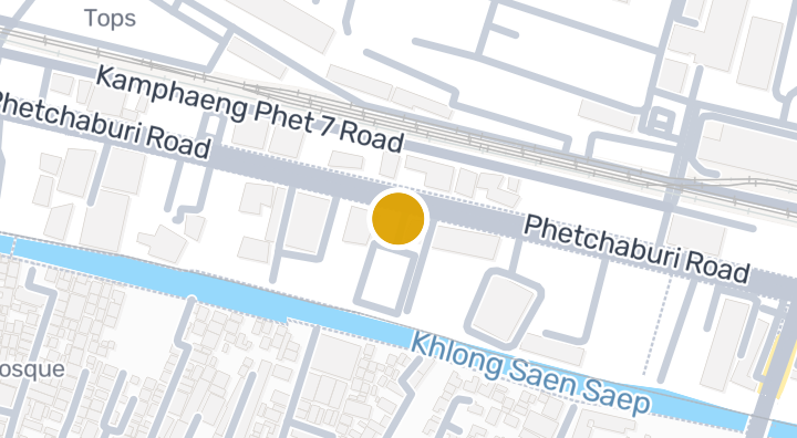 The Base Petchaburi-Thonglor
